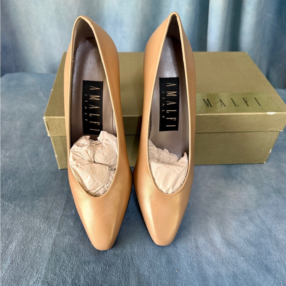 Amalfi Women's Tan Pumps